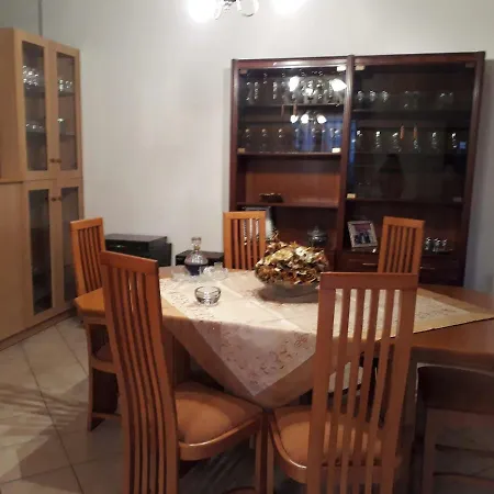 Apartamento Thomas Traditional House Pigadhisanoi
